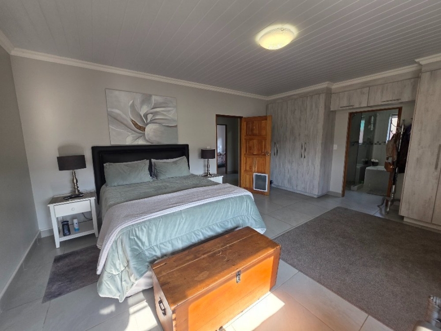 3 Bedroom Property for Sale in Dana Bay Western Cape